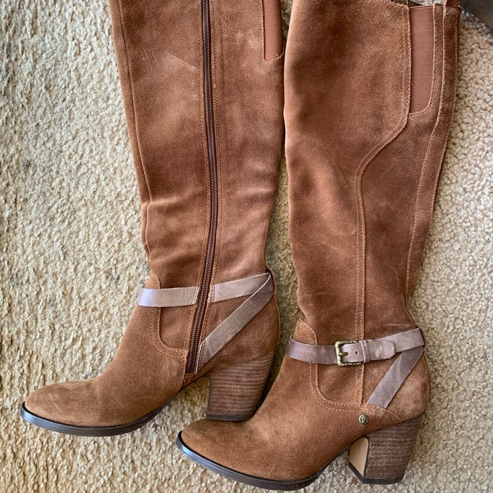 Ivanka Trump caramel suede heeled boots